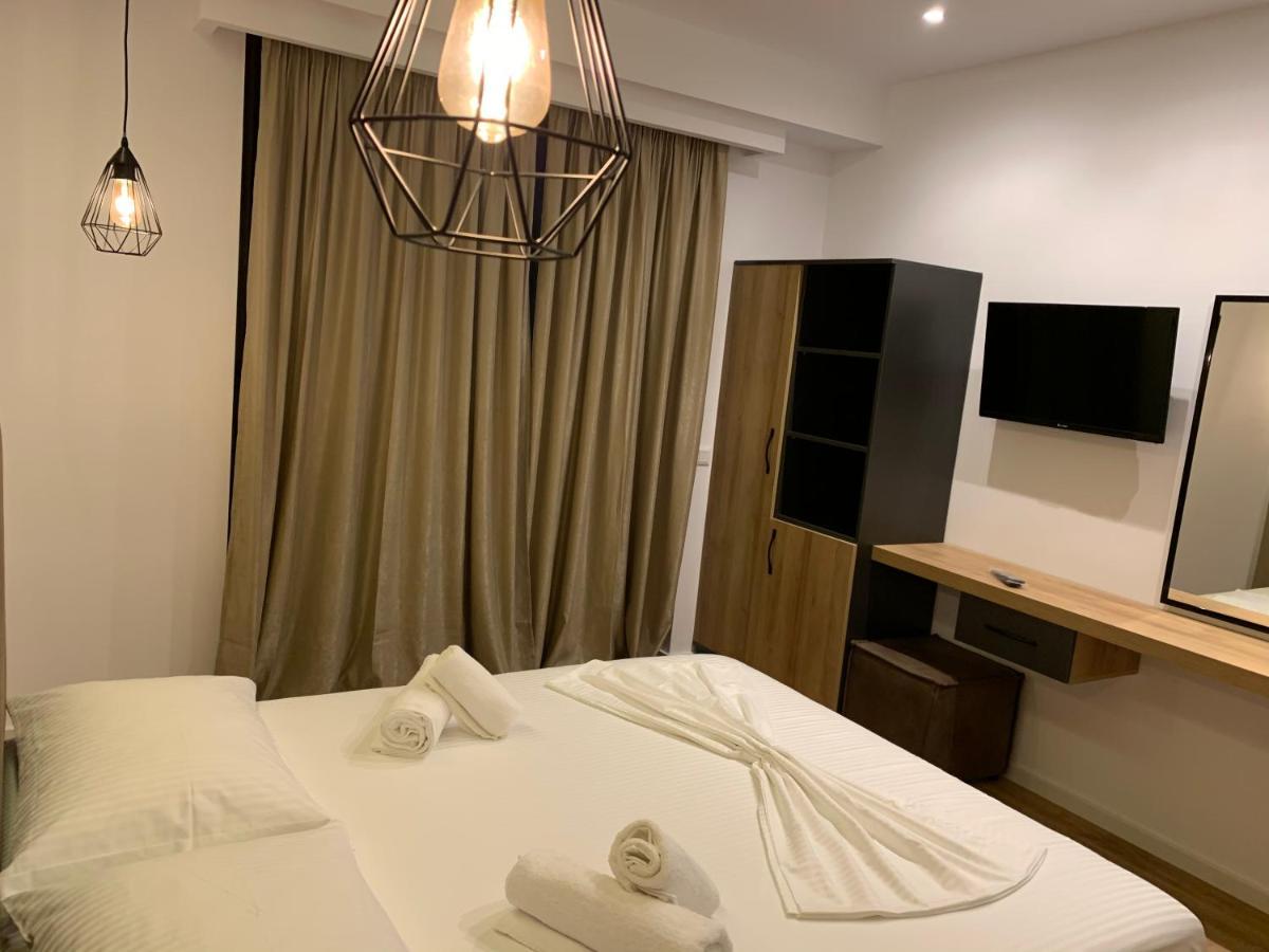 Hotel Platon ซารานเดอ ภายนอก รูปภาพ